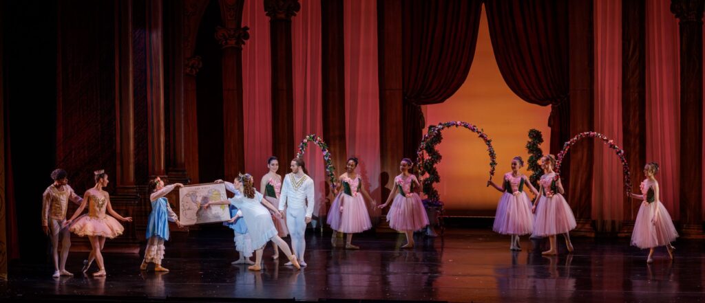 Pasadena Dance Theatre in "The Nutcracker" - Photo by Wolf Austad.