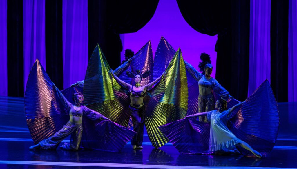 Pasadena Dance Theatre in "The Nutcracker" - Photo by Wolf Austad.