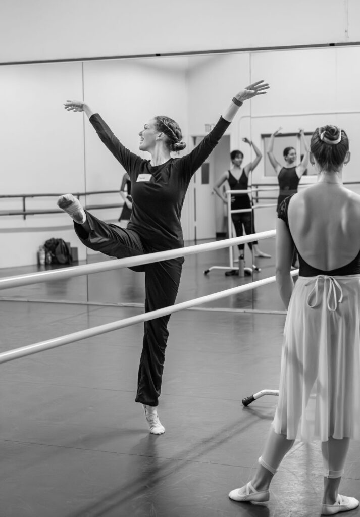 New Classics Ballet Theatre - Lauren Steele teaching workshop class - Photo courtesy of NCBT.