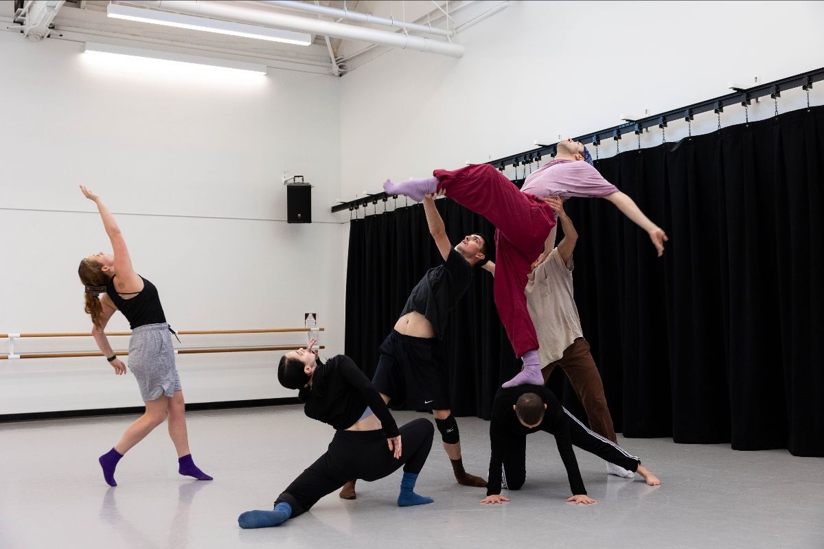 Backhausdance. Photo by Adrien Padilla