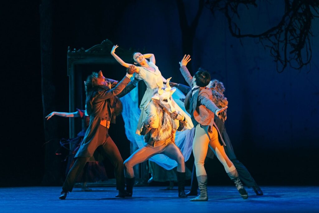 San Francisco Ballet in “Eugene Onegin” - Photo by Lindsey Rallo.