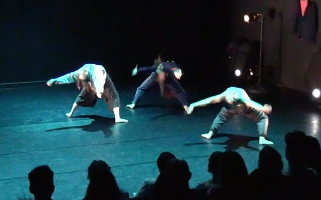 Dance at the Odyssey - Divya Ahuja, Rian Alcid and Sasha Marlan-Librett in "Beasts", choreography by Kevin Williamson - Photo courtesy of the artist.