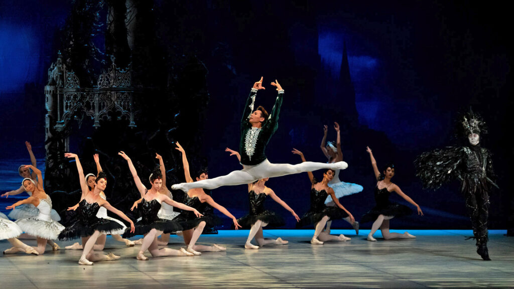 World Ballet Company in "Swan Lake" - Photo courtesy of WBC.