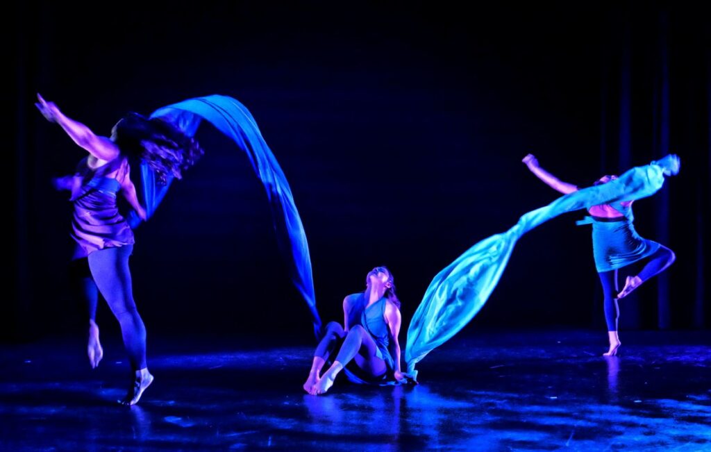 Lineage Dance - Brittany Daniels, Teya Wolvington, Ericalynn Priolo in "Healing Blue" - Photo by Robert Kuntsmann.
