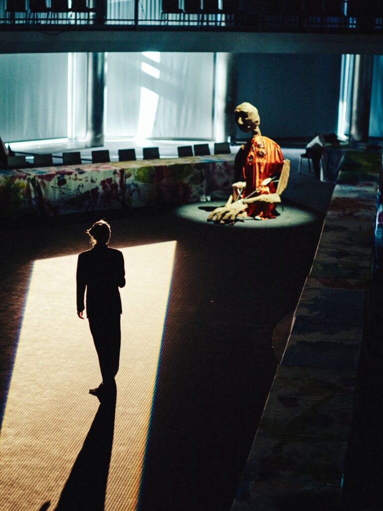Volta Collective - Sophie Becker in "Dis-order" choreographed by Mamie Green - Photo by Roman Koval.