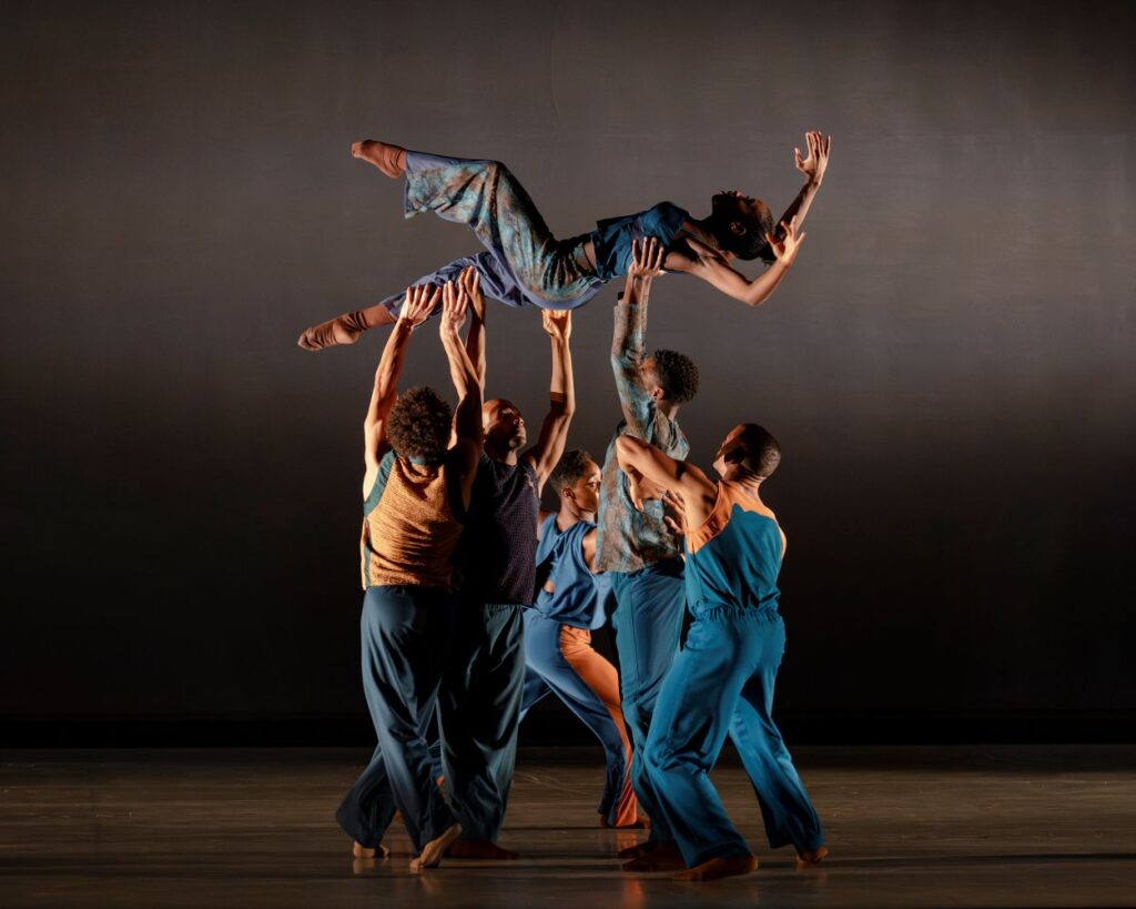 Alvin Ailey American Dance Theater in Matthew Neenan's "Difference Between" - Photo by Paul Kolnik.