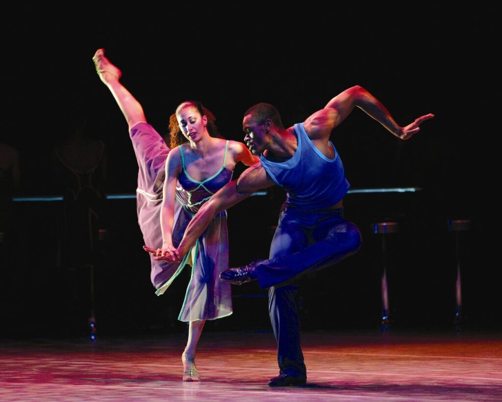 Alvin Ailey American Dance Theater - Alicia Graf Mack and Jamar Roberts in Judith Jamisons' "A Case of You" (excerpt) - Photo by Paul Kolnik.