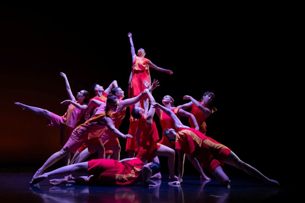 Backhausedance in "Multitudes" by Jennifer Backhaus and Amanda Kay White - Photo by Adrien Padilla.