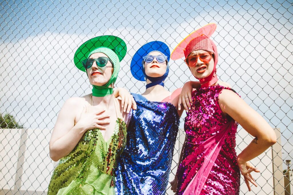 The Seaweed Sisters: Jillian Meyers (Green), Dana Wilson (Blue), and Megan Lawson (Pink) - Photo by Taylor James.