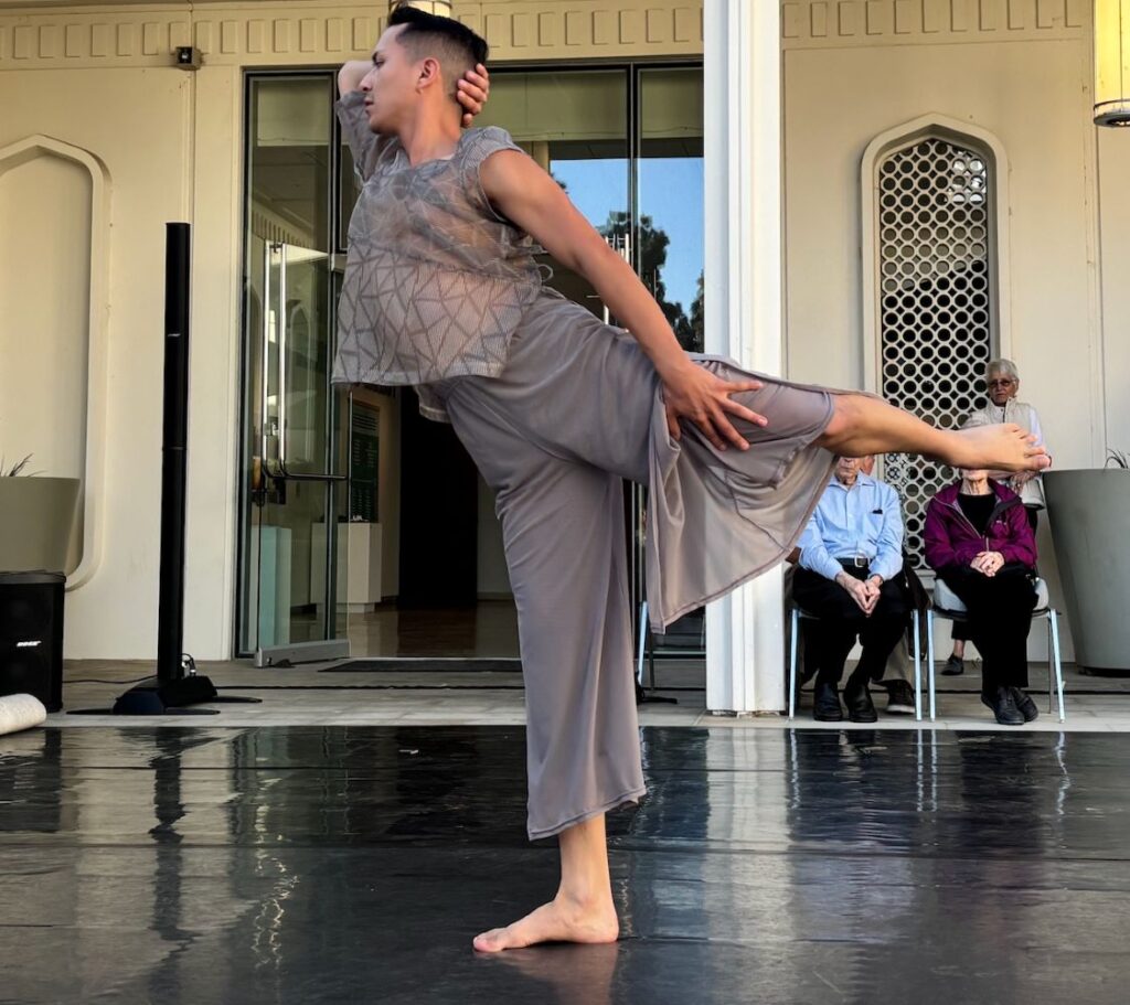 Deborah Rosen and Dancers - Robert Huera in "Atzmi" by Deborah Rosen - Photo by Jamie Nichols.
