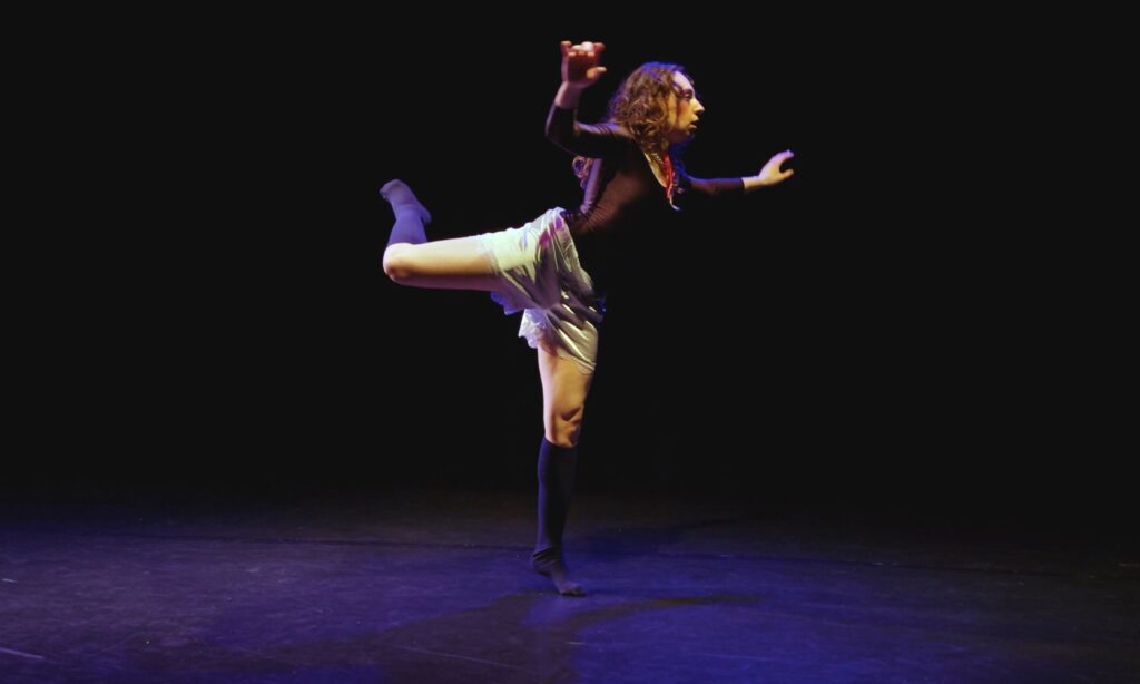 BEHOLD! - "Have you ever felt queer" Choreographed and performed by Maiana Abramson - Photo by Patrick Kennelly.