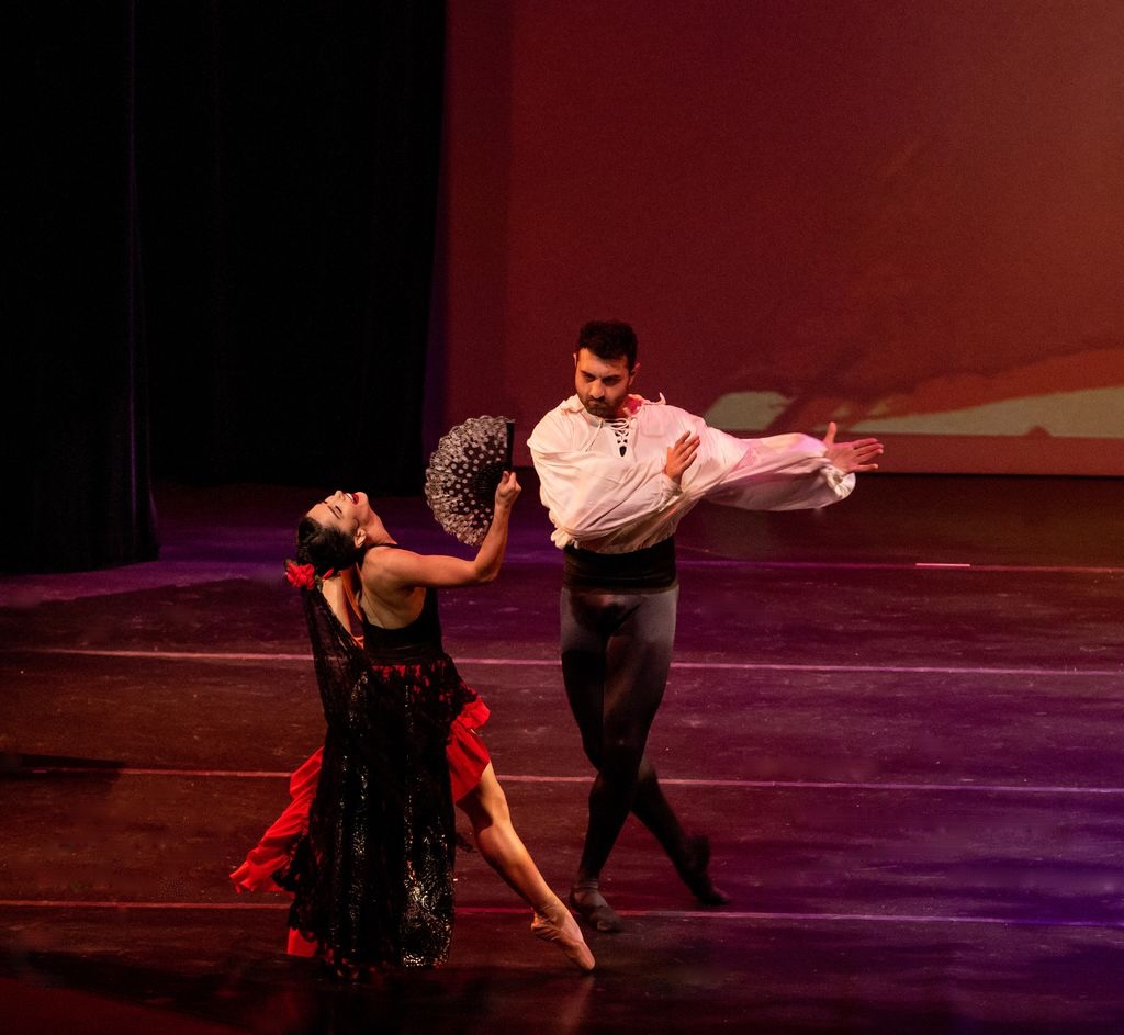 Pacific Ballet Dance Theatre - Photo by Cheryl Mann.