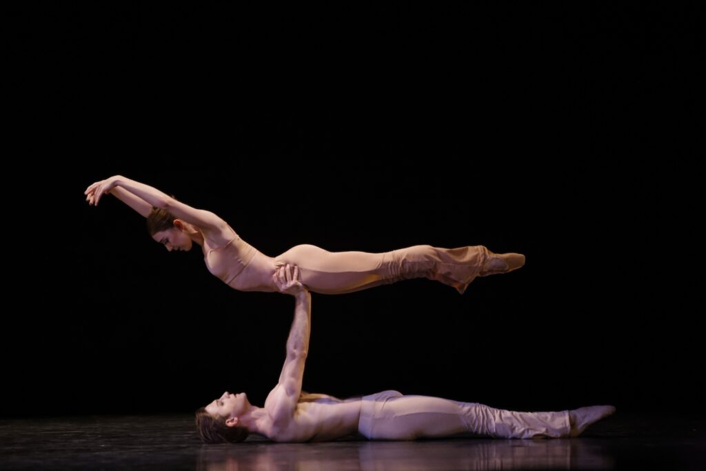 Houston Ballet. Photo by Sebastien Mathe.