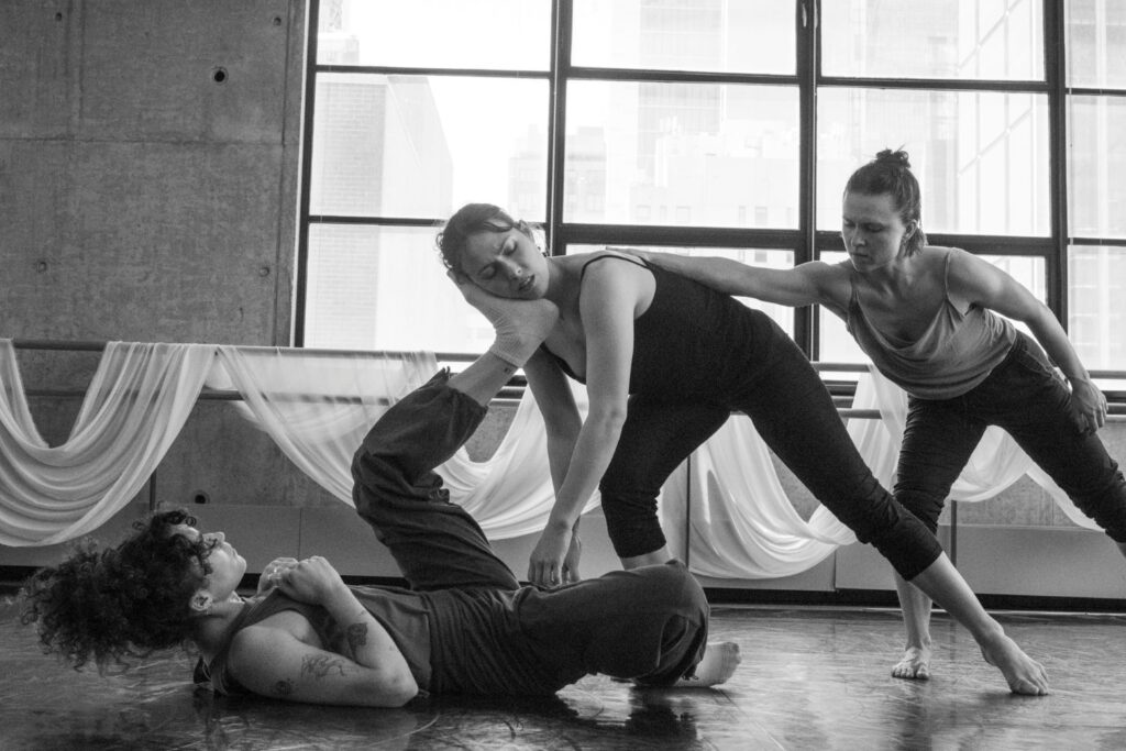 Alex Rix, Ariel Clarke, Piper Dye in rehearsal for Gianna Burright's "As if everything was perfect" - Photo by Stephen Cummings.