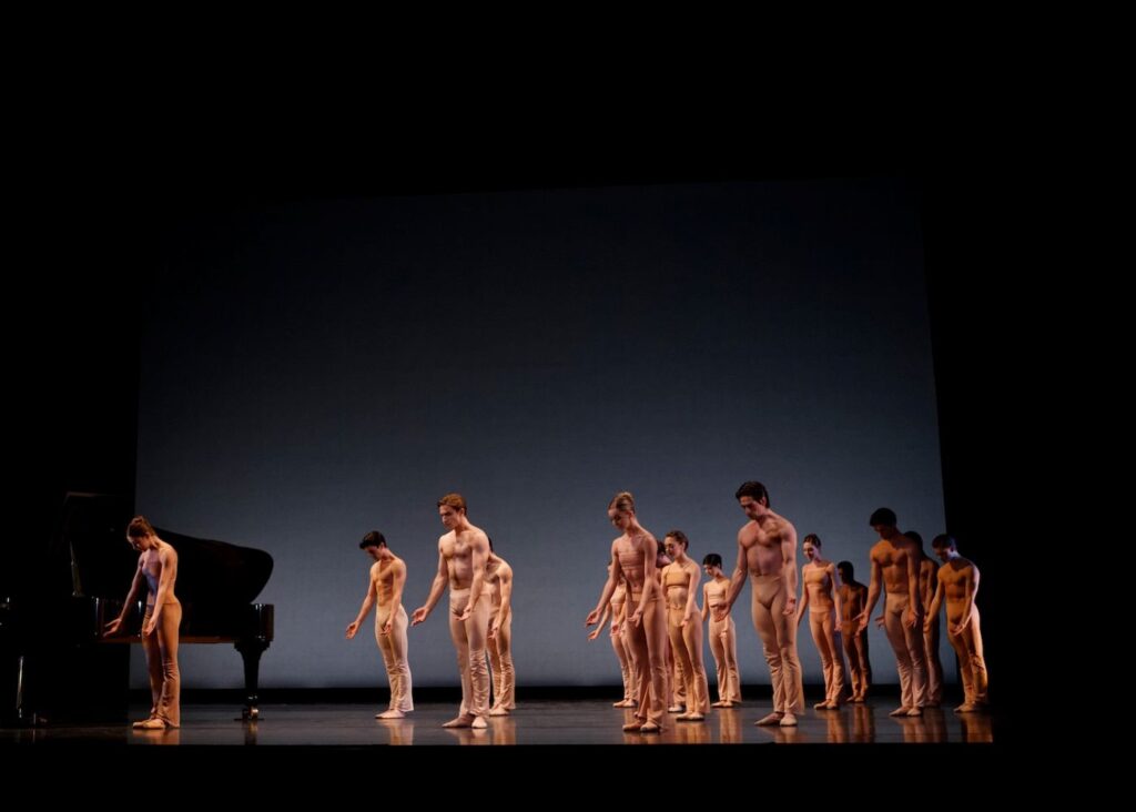 Houston Ballet. Photo by Sebastien Mathe.