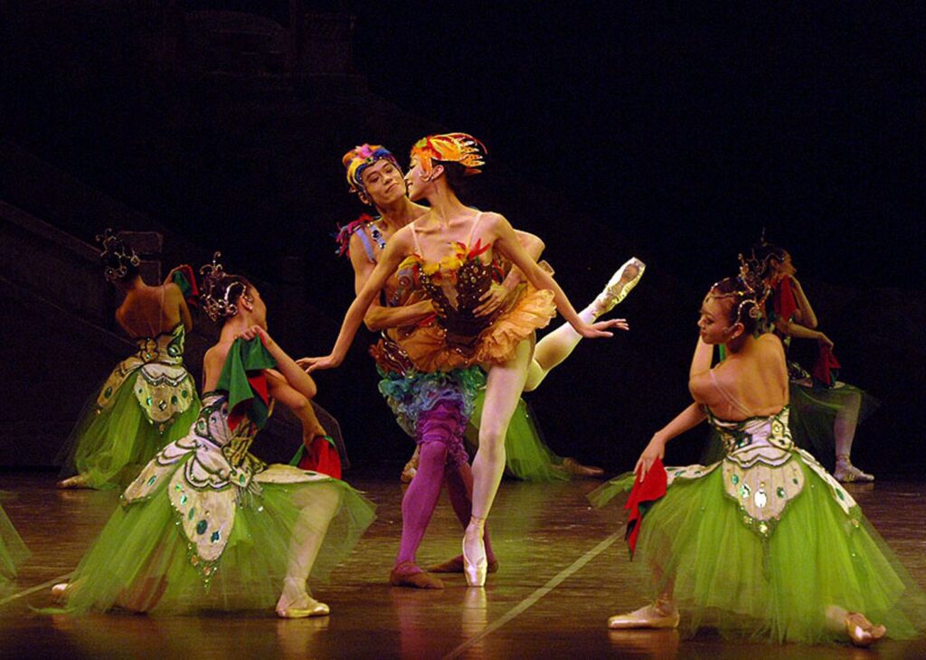 Shanghai Ballet in "Butterfly Lover" - Photo courtesy of the Shanghai Ballet.